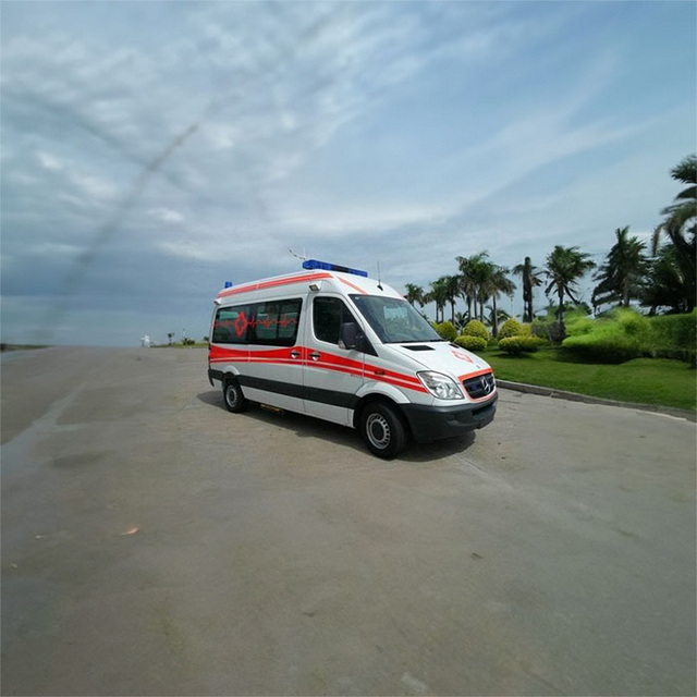 呼和浩特私人救护车出租多少钱