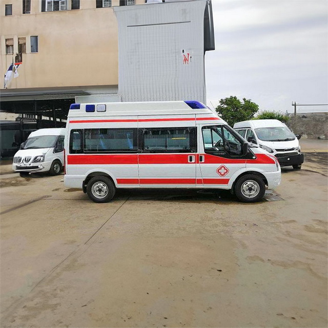 呼和浩特私人救护车租赁收费