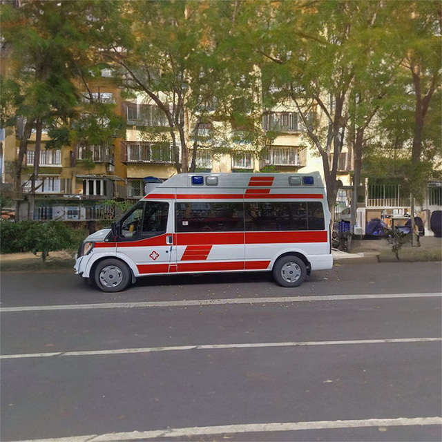 呼和浩特私人救护车租车电话