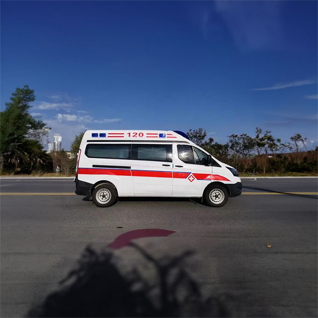 呼和浩特私人救护车租车联系电话