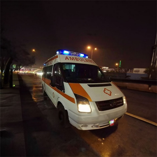 呼和浩特私人救护车出租联系电话