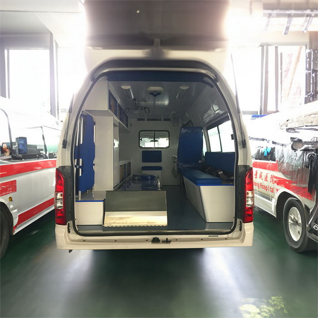 呼和浩特私人救护车租赁联系方式