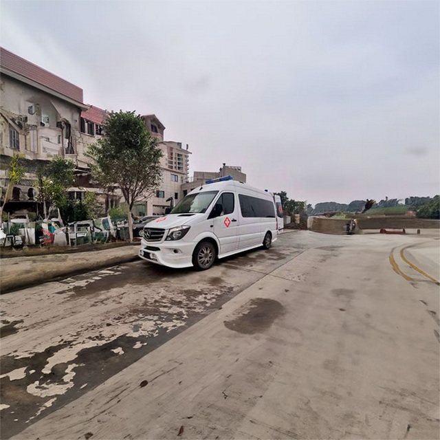 呼和浩特私人救护车出租收费