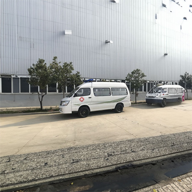 呼和浩特私人救护车租赁电话号码