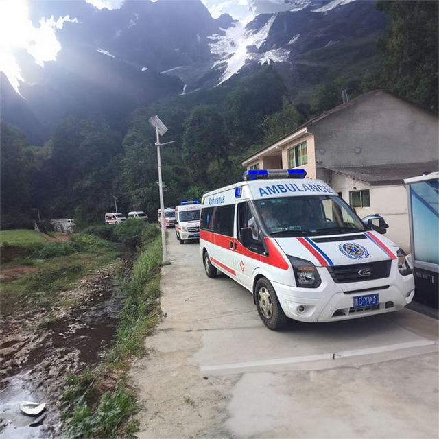 呼和浩特私人救护车租车联系电话