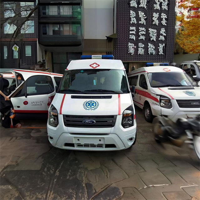 呼和浩特私人救护车租车收费
