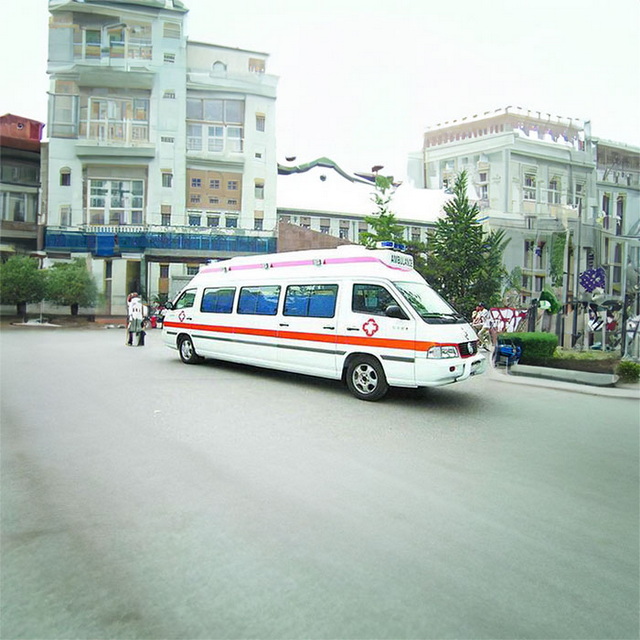 呼和浩特急救车租车电话号码