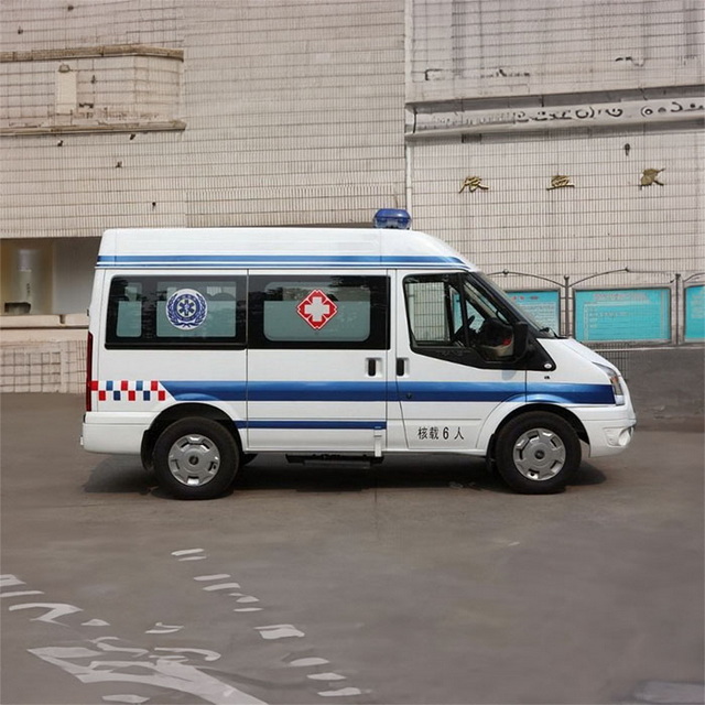 呼和浩特私人救护车租赁电话