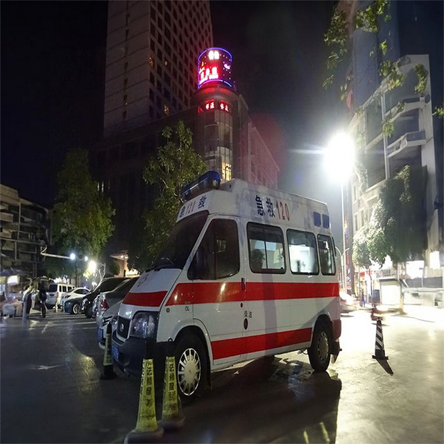 呼和浩特出租私人救护车联系电话